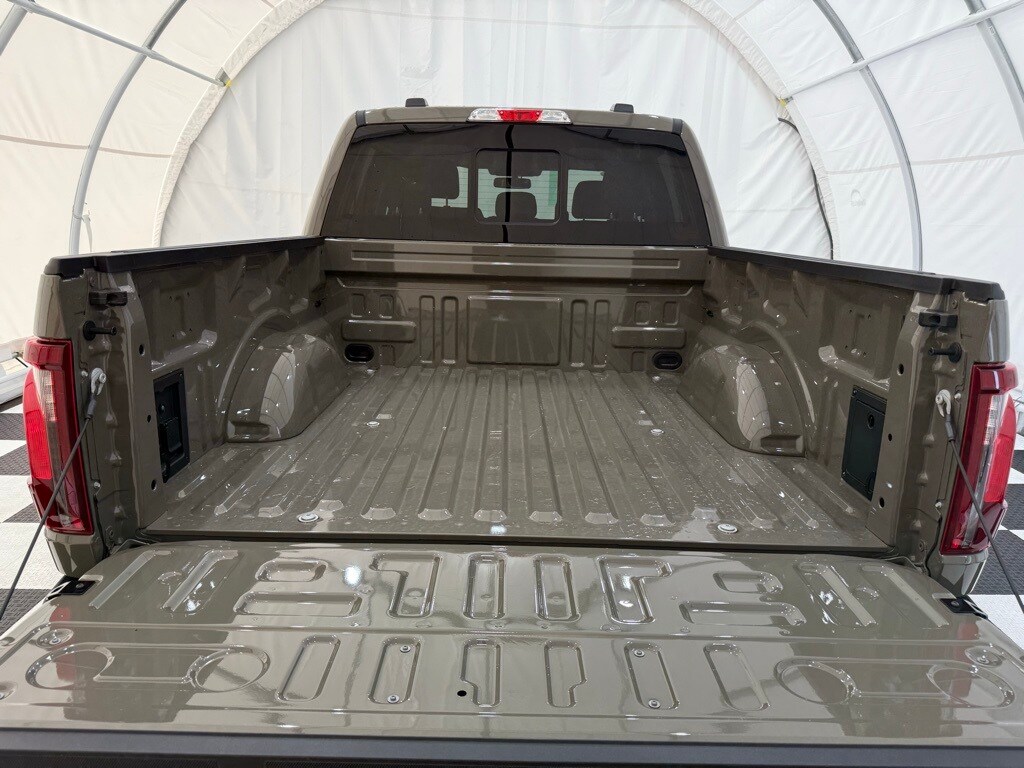 2025 Ford F-150 XLT photo 3