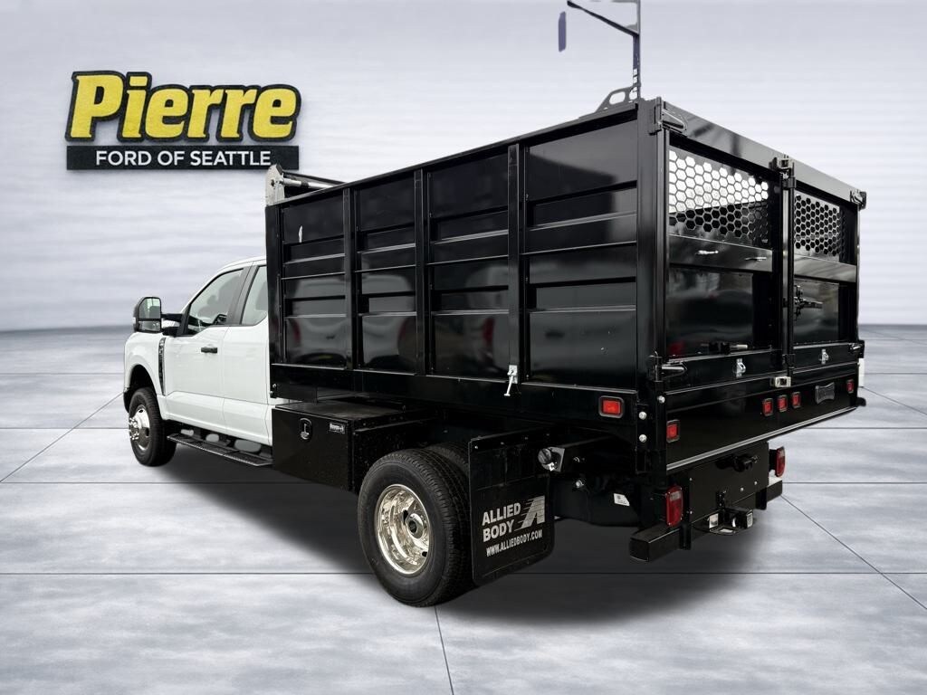 New 2025 Ford F-350 Chassis XLT DRW Truck Super Cab