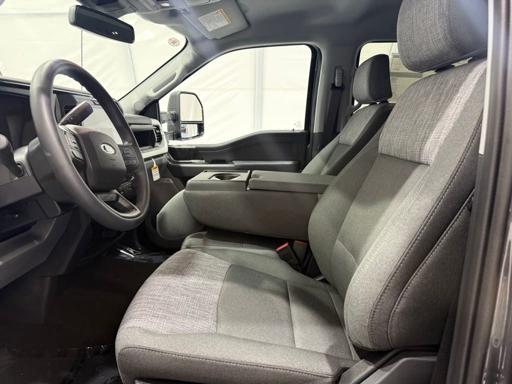2026 Ford F-250 Super Duty XLT - Photo 12