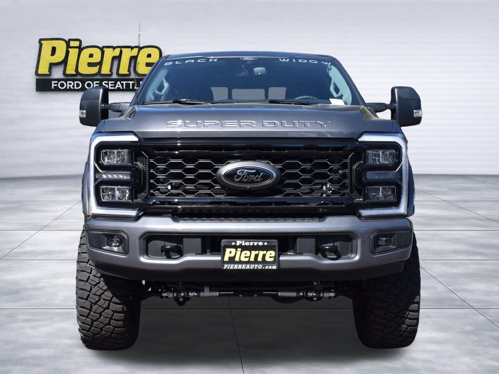 New 2025 Ford F-250 XLT Truck Crew Cab