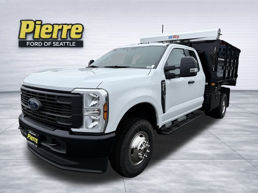 New 2025 Ford F-350 Chassis XLT DRW Truck Super Cab