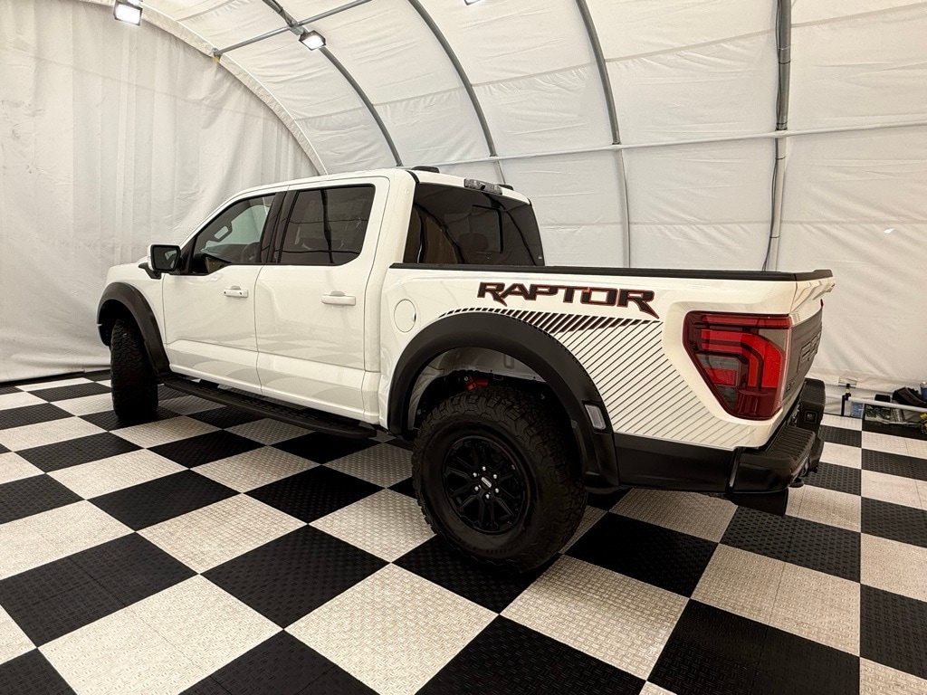 2025 Ford F-150 Raptor photo 2