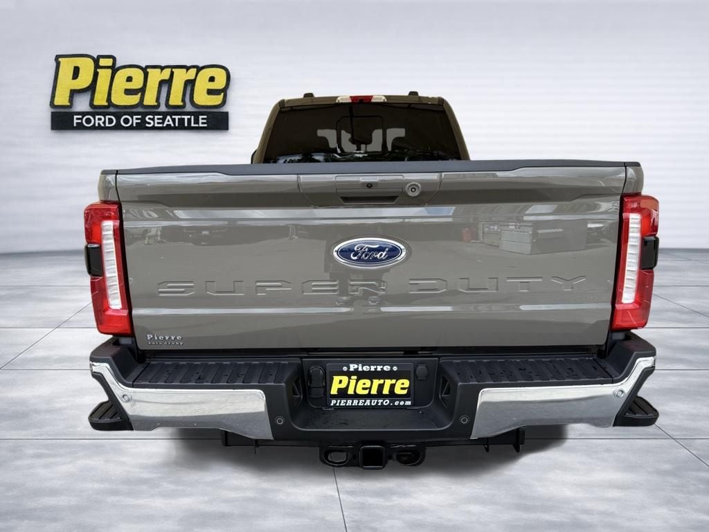 New 2026 Ford F-350 Lariat Truck Crew Cab