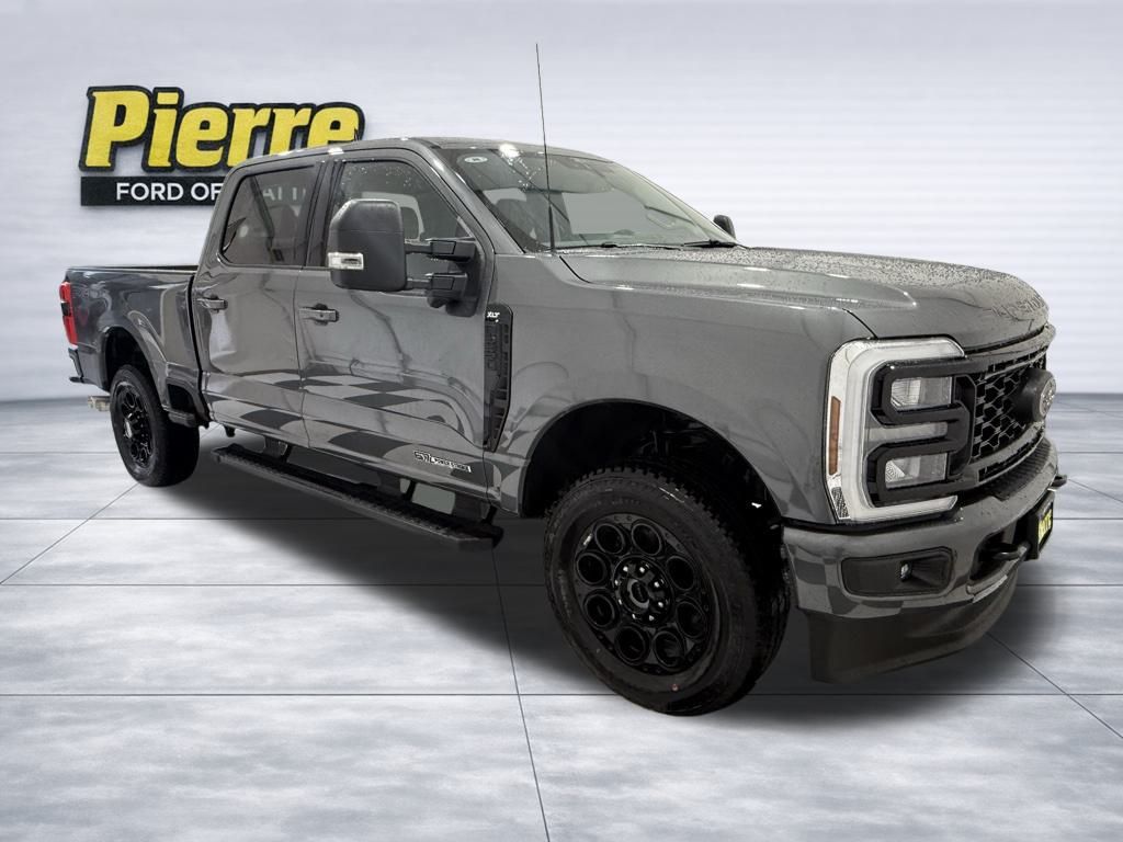 2026 Ford F-250 Super Duty XLT - Photo 6