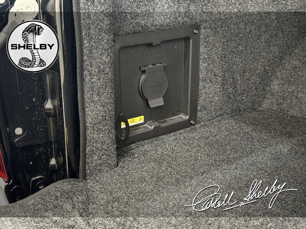 2025 Ford F-150 Lariat photo 3