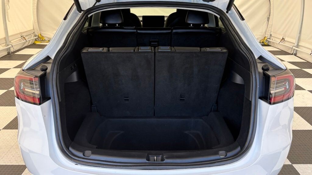 Used 2024 Tesla Model Y Long Range SUV