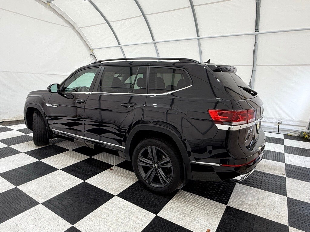 2021 Volkswagen Atlas V6 SE Technology R-Line photo 2