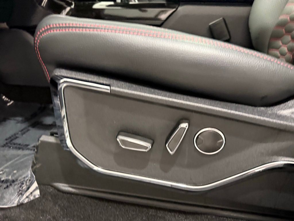 2024 Ford F-150 Lariat - Photo 12