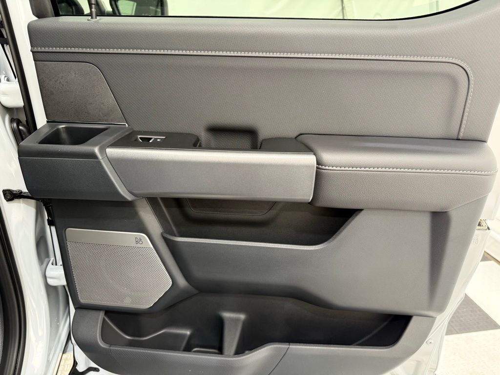 2025 Ford F-150 XLT - Photo 23