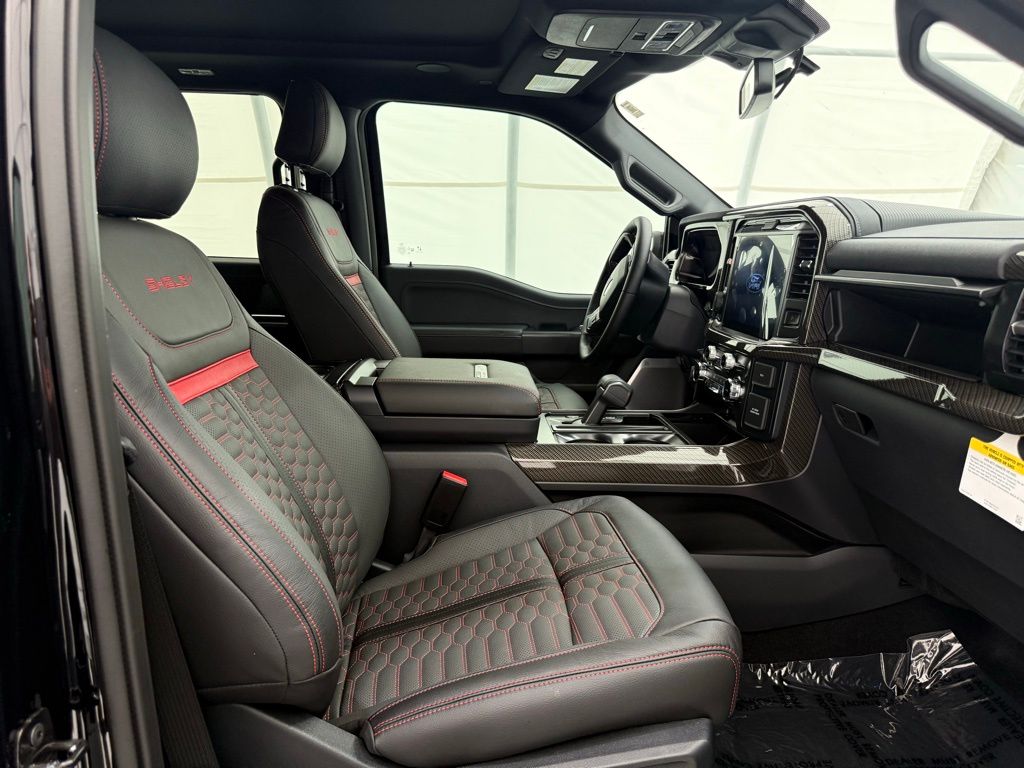 2025 Ford F-150 Lariat - Photo 18