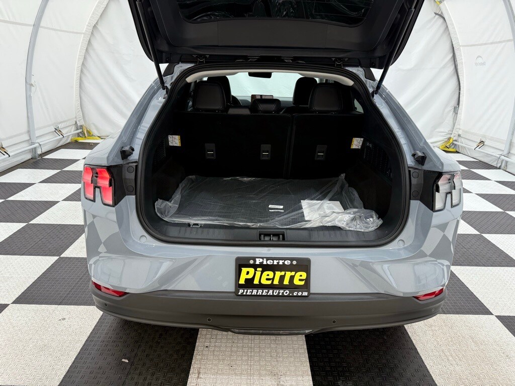 2025 Ford Mustang Mach-E Select photo 4