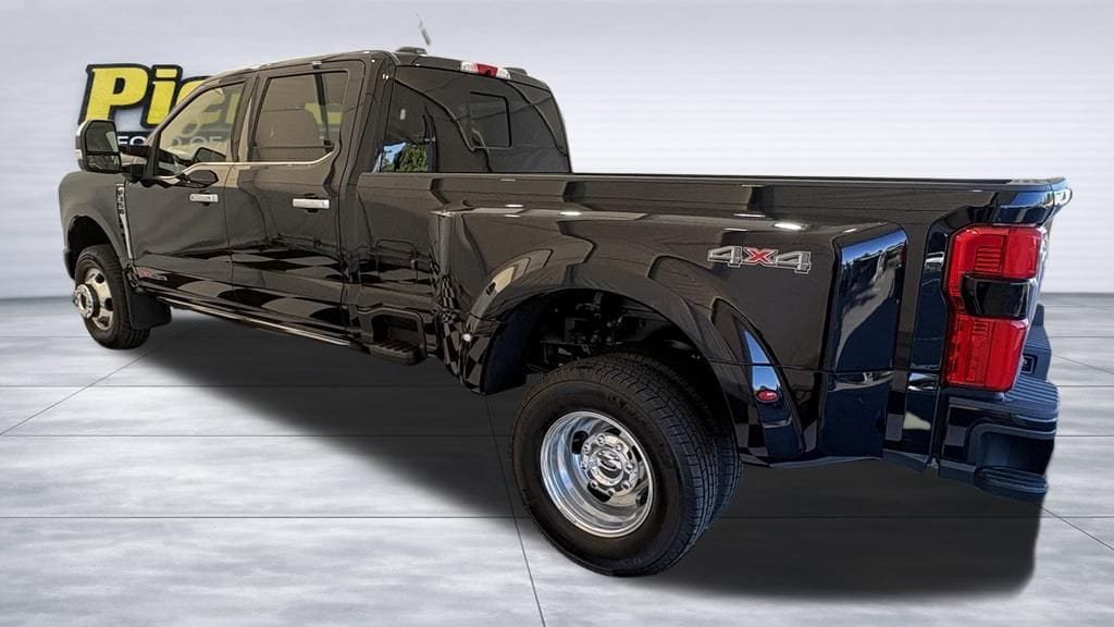 New 2026 Ford F-350 Platinum DRW Truck Crew Cab