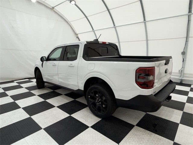 2025 Ford Maverick Lariat photo 2