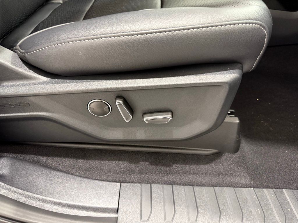 2025 Ford F-150 Lariat - Photo 23