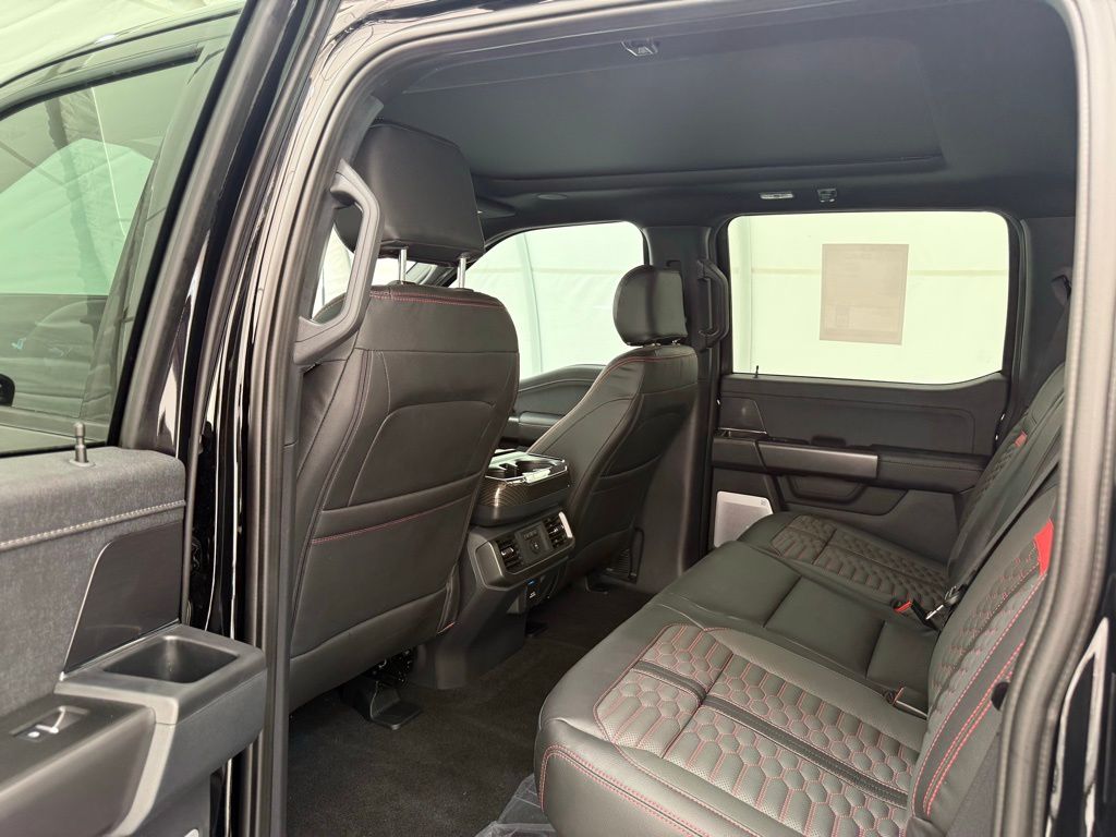2025 Ford F-150 Lariat - Photo 15