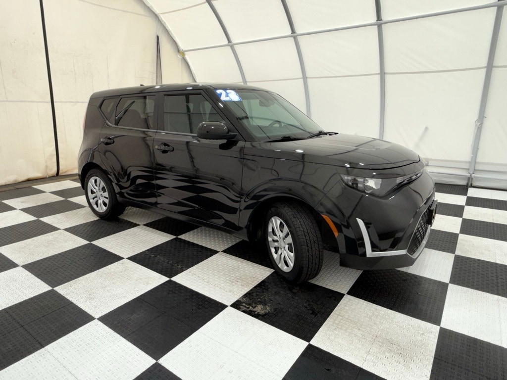 2023 Kia Soul LX photo 4
