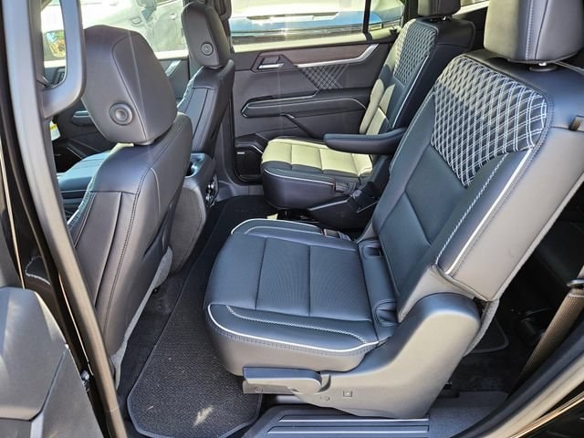 2026 GMC Acadia Denali - Photo 13