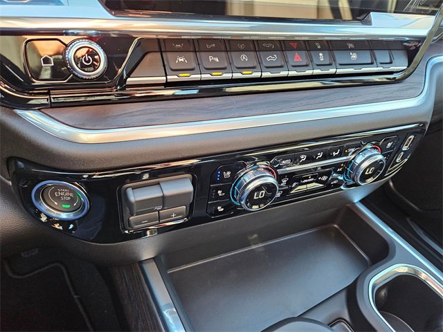 2025 GMC Sierra 1500 SLT - Photo 24