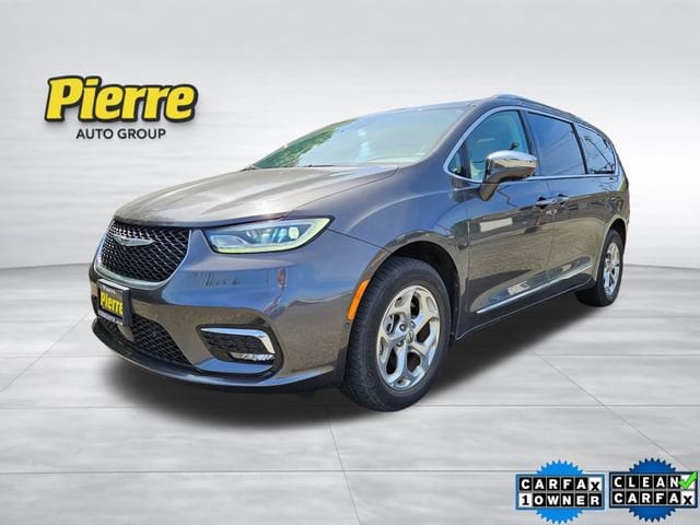 2021 Chrysler Pacifica Limited's photo