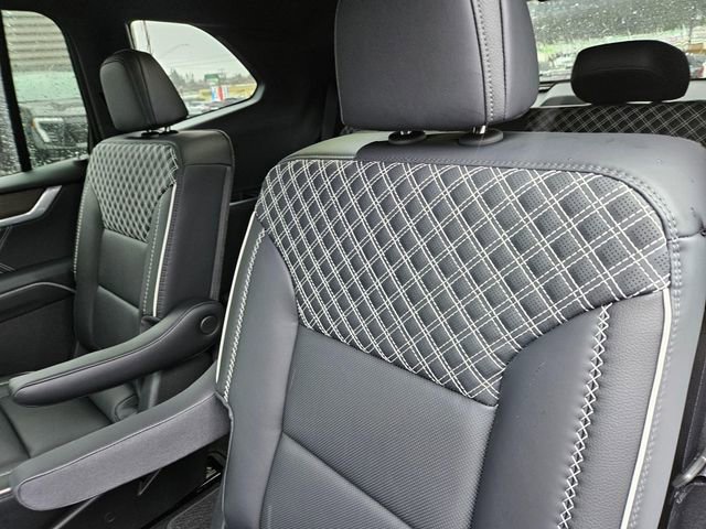 2026 GMC Acadia Denali - Photo 16