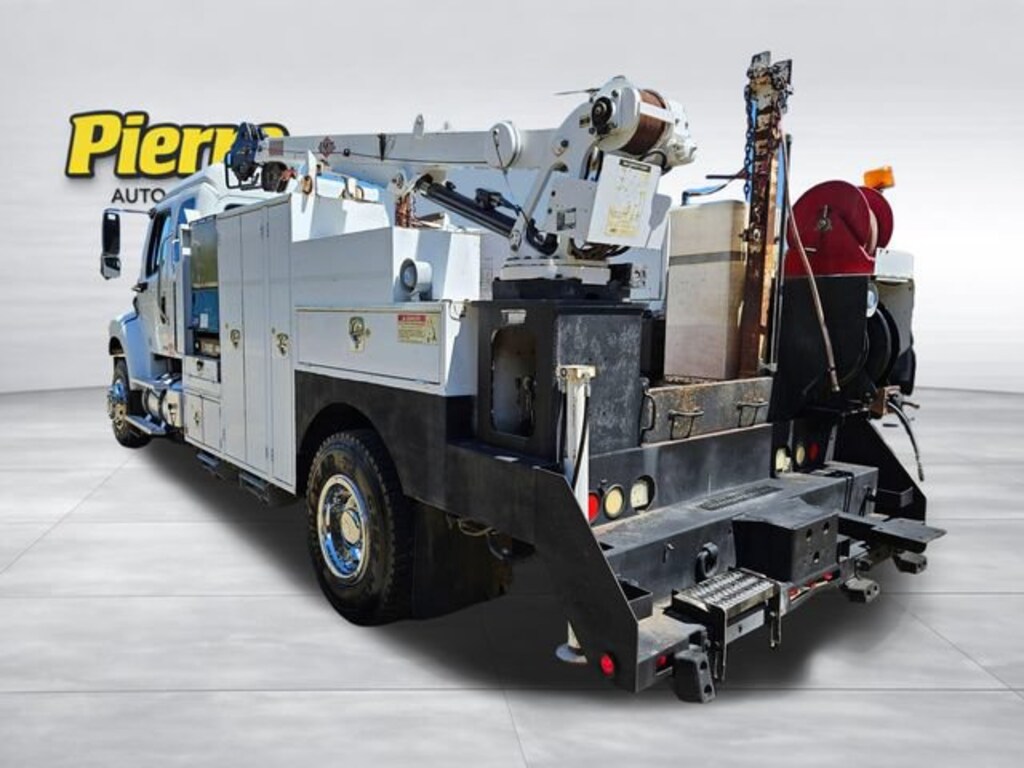 Used 2010 Freightliner M2