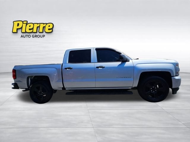 2018 Chevrolet Silverado 1500 Custom - Photo 6