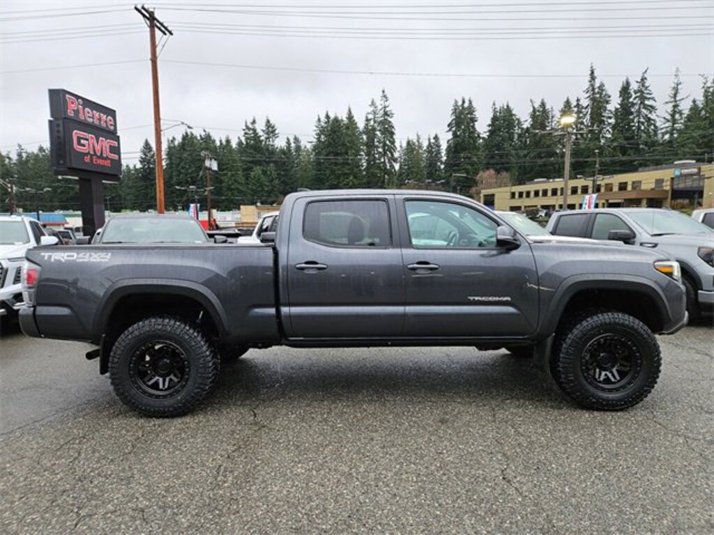 Used 2023 Toyota Tacoma 4WD SR5