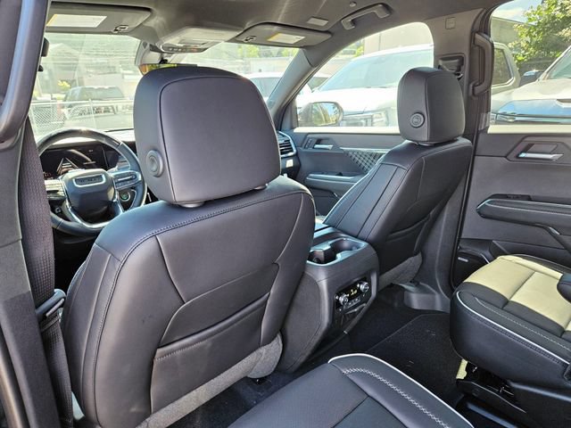 2026 GMC Acadia Denali - Photo 15