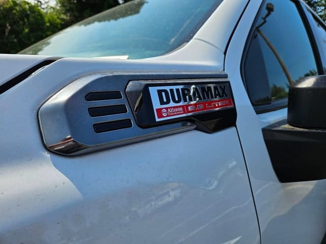 2026 GMC Sierra 3500HD AT4 - Photo 9