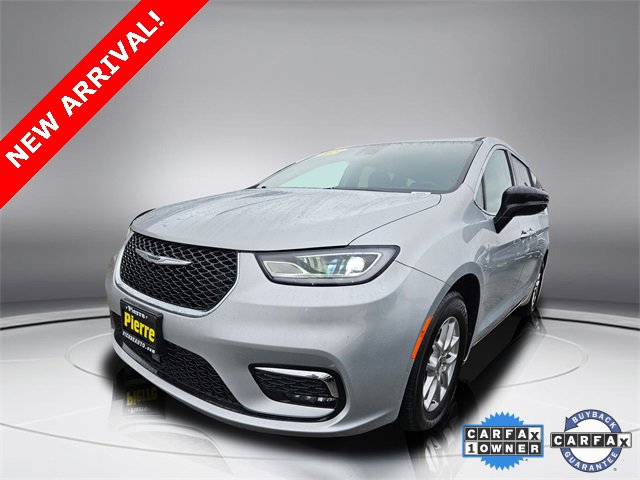 2024 Chrysler Pacifica Touring L's photo