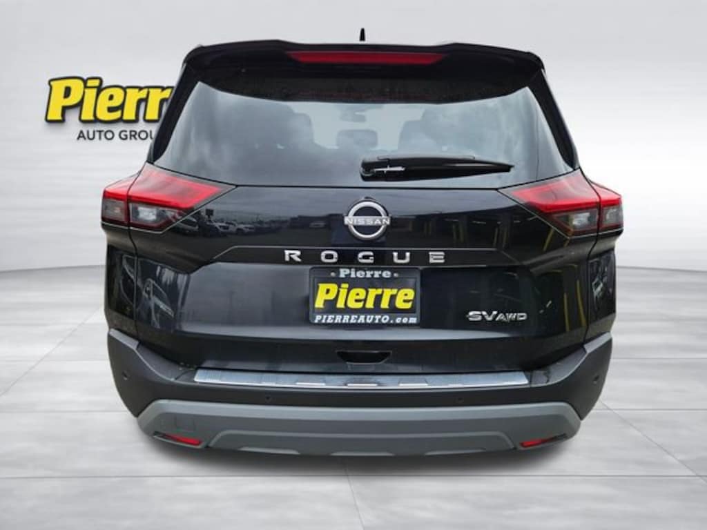 Used 2023 Nissan Rogue SV