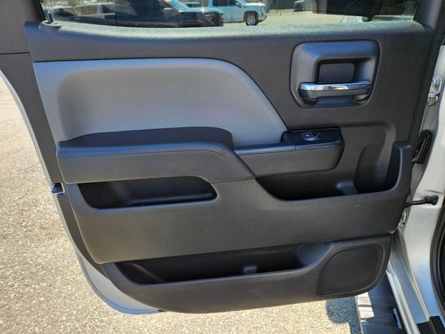 2018 Chevrolet Silverado 1500 Custom - Photo 17