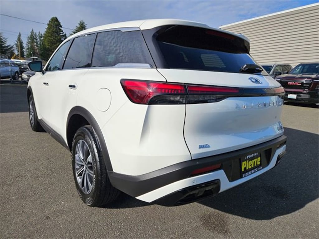 Used 2024 INFINITI QX60 Pure