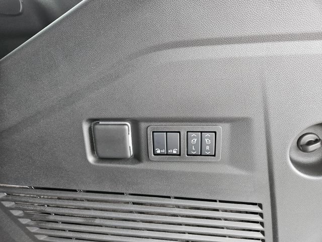 2026 GMC Yukon AT4 - Photo 16
