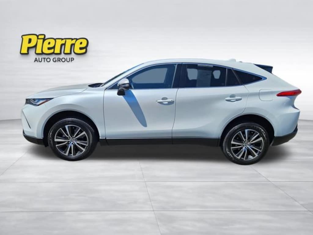 Used 2023 Toyota Venza LE