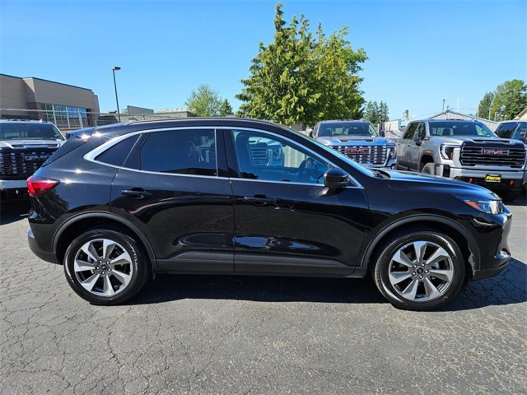 Used 2024 Ford Escape Platinum