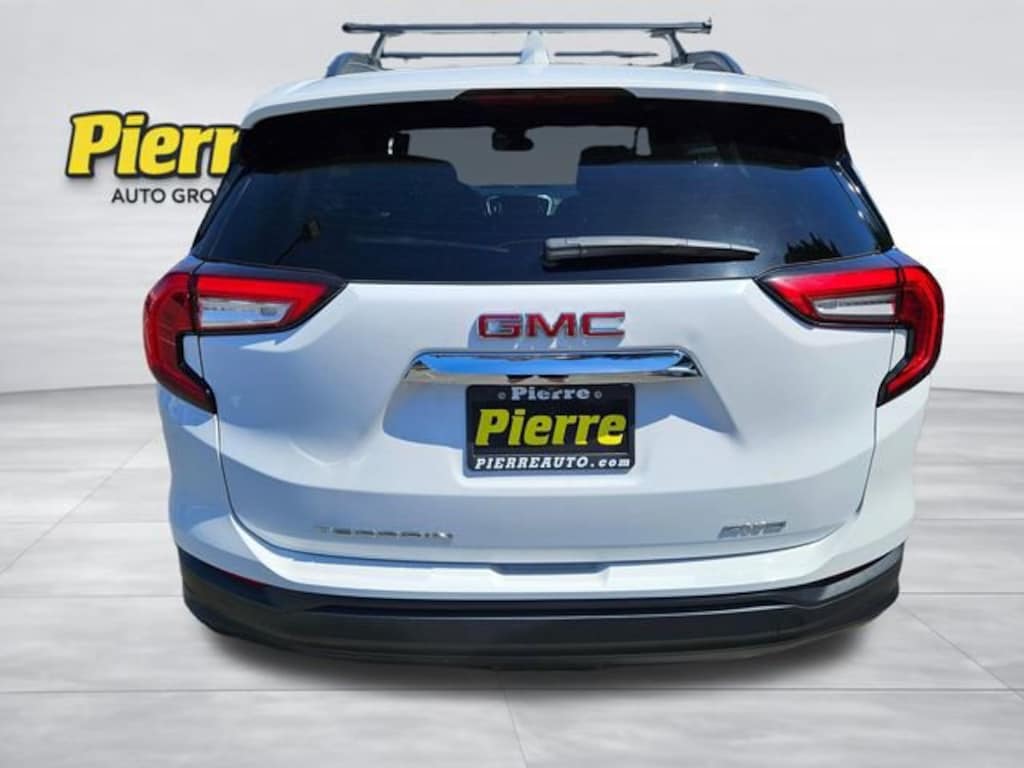 Used 2022 GMC Terrain SLE SUV