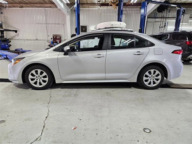 Used 2024 Toyota Corolla LE with VIN 5YFB4MDE0RP147058 for sale in Northfield, Minnesota