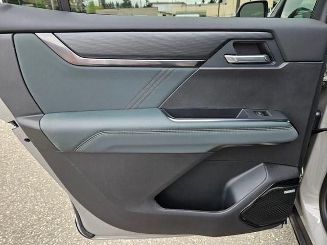 2026 GMC Acadia AT4 - Photo 18