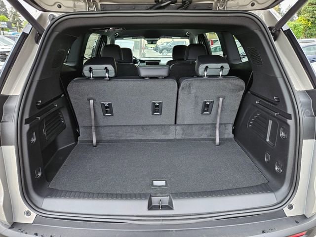 2026 GMC Acadia AT4 - Photo 12