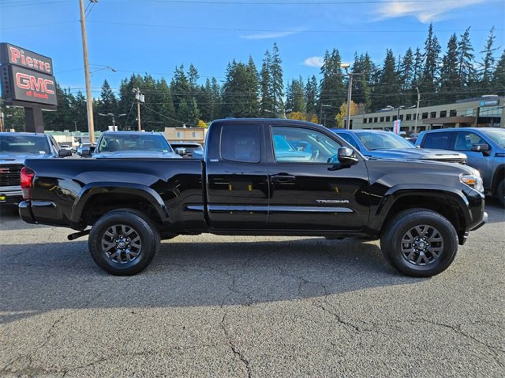 Used 2022 Toyota Tacoma 4WD SR
