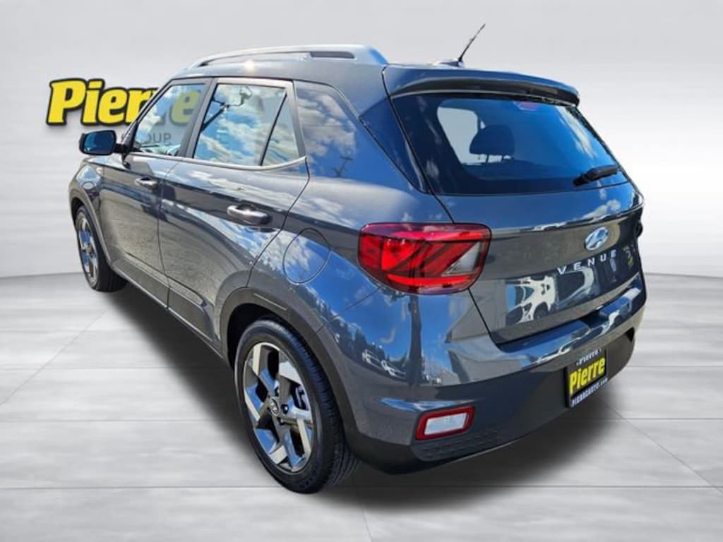 Used 2025 Hyundai Venue SEL