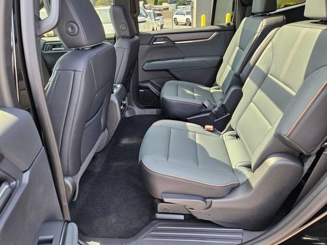 2026 GMC Acadia AT4 - Photo 15