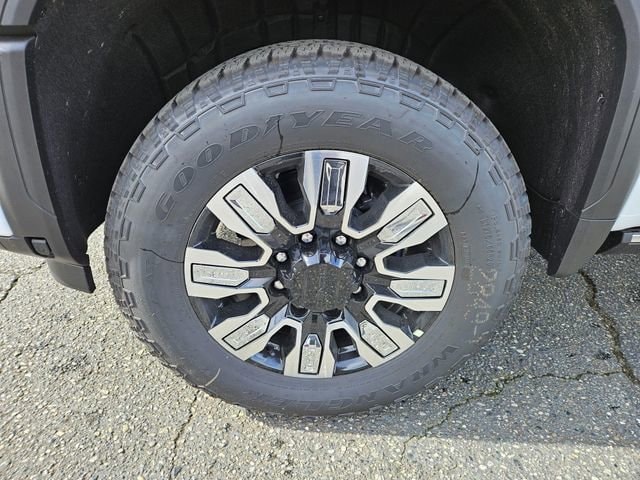 2026 GMC Sierra 3500HD Denali - Photo 8
