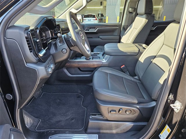 2025 GMC Sierra 1500 SLT - Photo 11