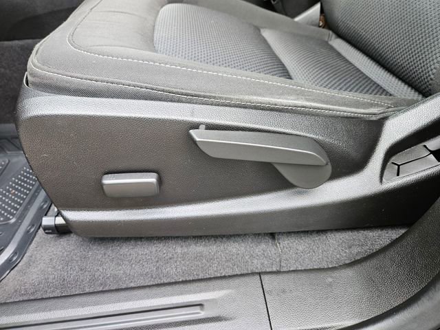 2020 Chevrolet Colorado LT - Photo 27