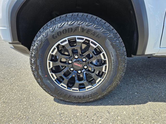 2026 GMC Canyon AT4 - Photo 15