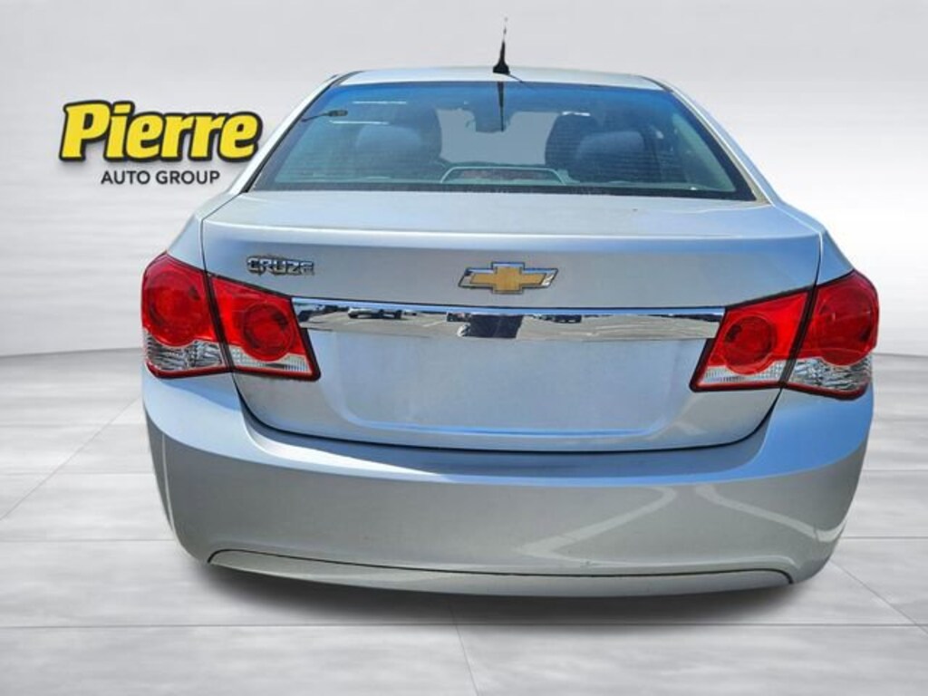 Used 2014 Chevrolet Cruze LS Car