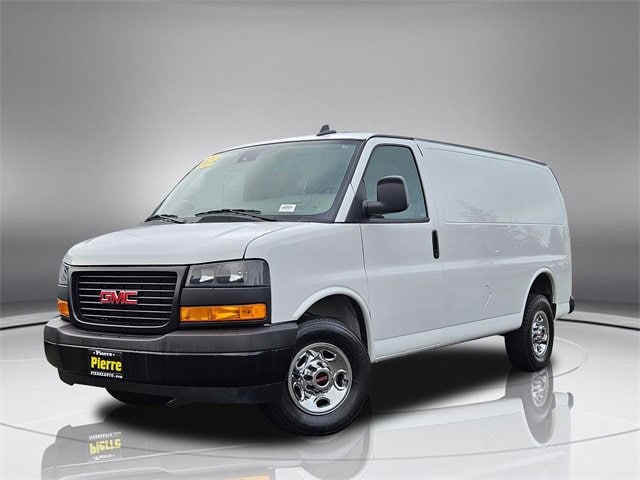 2024 GMC Savana Cargo 1WT's photo