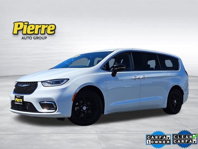 2024 Chrysler Pacifica Touring L's photo
